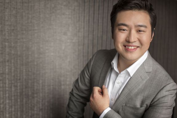 Tenor Andrew Stenson