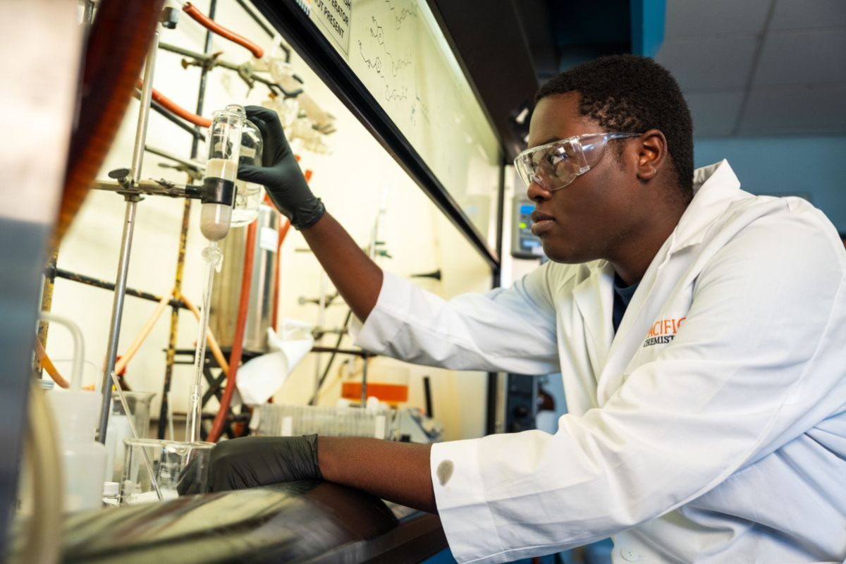 a student works in a chemistry lab