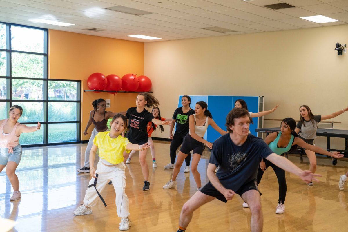 SHS students participate in an exercise class