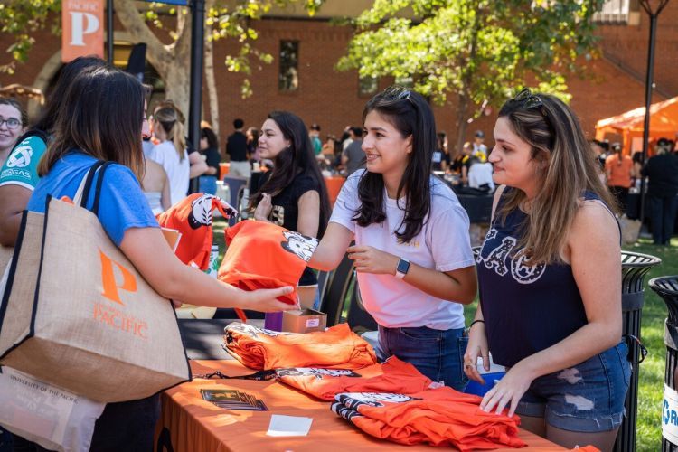 Students learn about clubs at Pacific Friday