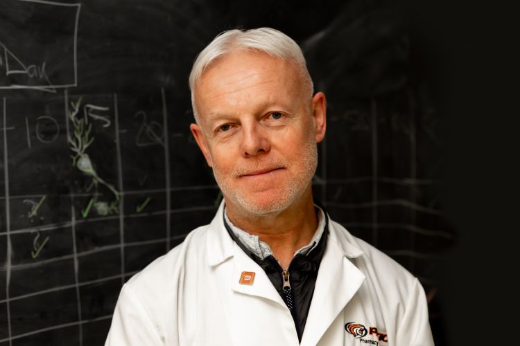 Professor Robert F. Halliwell, PhD