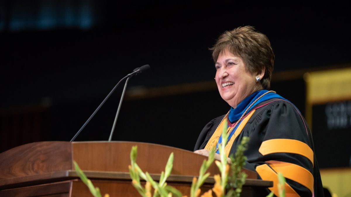 content.field_image.alt