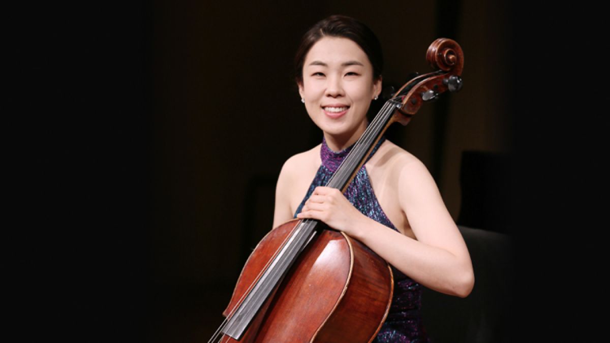 Cellist DoYeon Kim